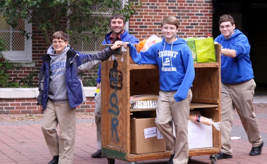 thanksgivingdrive_homerooms_20131127_0096