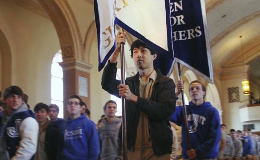 thanksgivingdrive_students_prayerservice_web_11272013_004