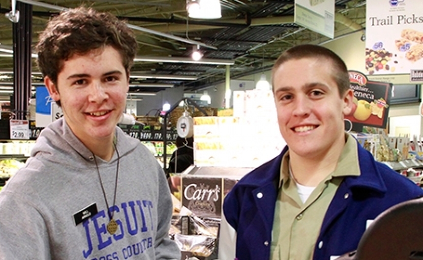 thanksgivingdrive_students_shoppingatroberts_11272013_035