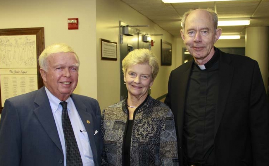 homecoming-mass_reception_aoy_bill-babin74_10042014_340_web