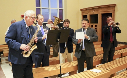 Alumni-Homecoming_20170930_Mass_105