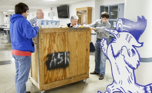 Alumni-Thanksgiving-Drive_20161122_Tuesday_008