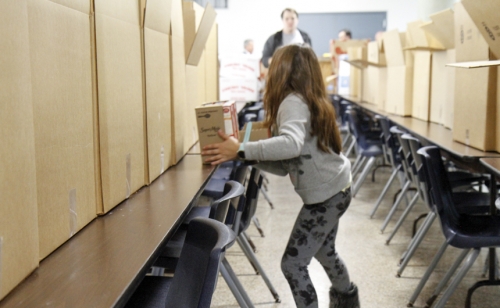 Alumni-Thanksgiving-Drive_20161122_Tuesday_010