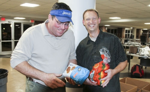 Alumni-Thanksgiving-Drive_20161123_Tuesday_027