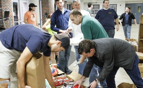 Alumni-Thanksgiving-Drive_20161123_Wednesday_046