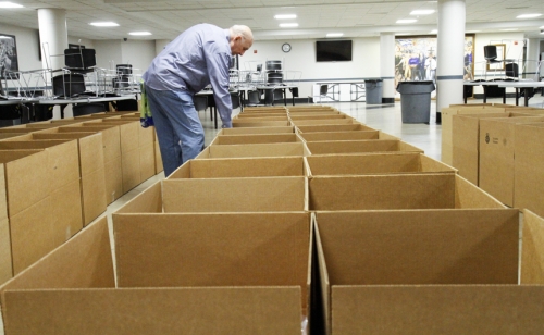 Alumni-Thanksgiving-Drive_20161123_Wednesday_058