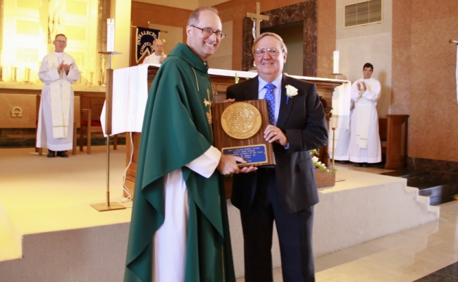 alumnus-of-the-year-2013_jim-ryder62_gallery1_102013_17