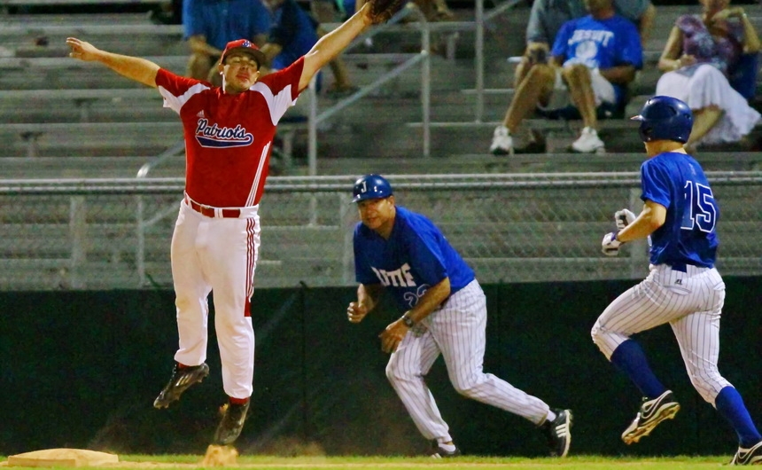 american-legion-baseball-2014_retif10vjohncurtis0_06062014_13