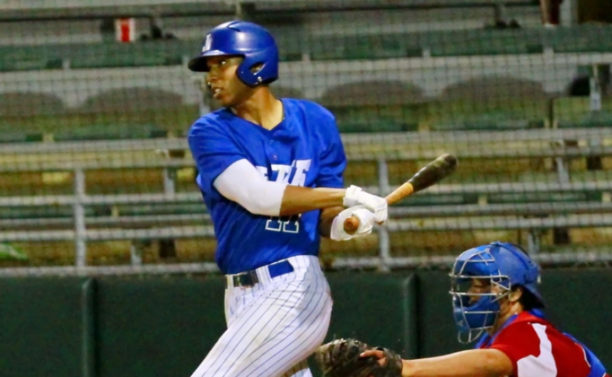 american-legion-baseball-2014_retif10vjohncurtis0_06062014_14