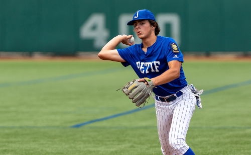 EAB231DD-100A-4359-B2C5-D3C15AB1A225