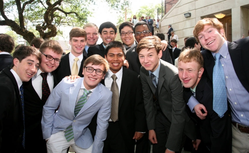 jbaccalaureate2014_029_small-group_61