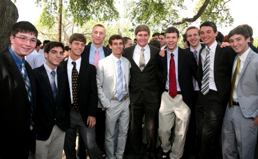 jbaccalaureate2014_030_small-group_59