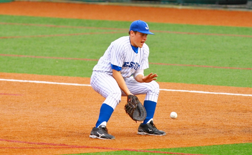 baseball-2015_jhs2vstaug0_jrs_04102015_09