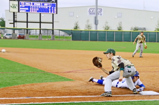 baseball_2013_state_playoffs_bidistrict_vsacadiana_050113_07