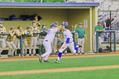 baseball_2013_state_playoffs_bidistrict_vsacadiana_050113_09