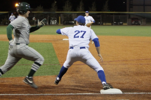 baseball_2012-13_jesuitinvitational_vsshaw_20130301_0039