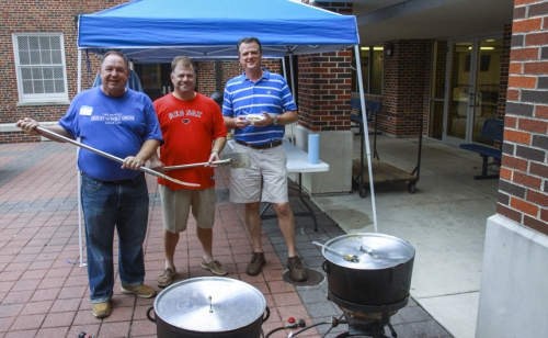 Student-Life_20160825_Big-Brother-Lunch_009