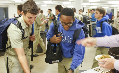 Student-Life_20160825_Big-Brother-Lunch_013