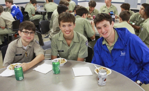 Student-Life_20160825_Big-Brother-Lunch_019