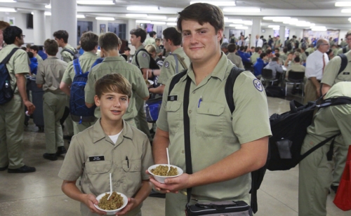 Student-Life_20160825_Big-Brother-Lunch_021