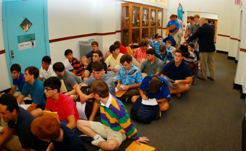 Book Day 2016_Seniors_Juniors_Sophomores_08092016_02