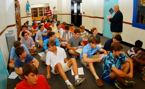 Book Day 2016_Seniors_Juniors_Sophomores_08092016_04