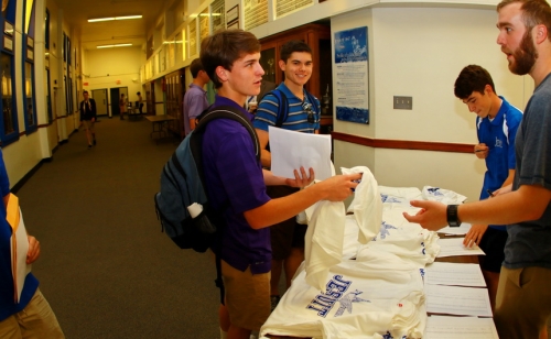 Book Day 2016_Seniors_Juniors_Sophomores_08092016_08