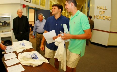 Book Day 2016_Seniors_Juniors_Sophomores_08092016_11