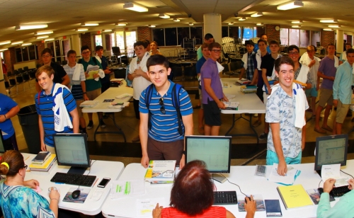 Book Day 2016_Seniors_Juniors_Sophomores_08092016_18