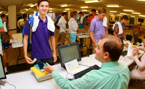 Book Day 2016_Seniors_Juniors_Sophomores_08092016_19