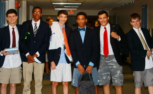 Book Day 2016_Seniors_Juniors_Sophomores_08092016_32