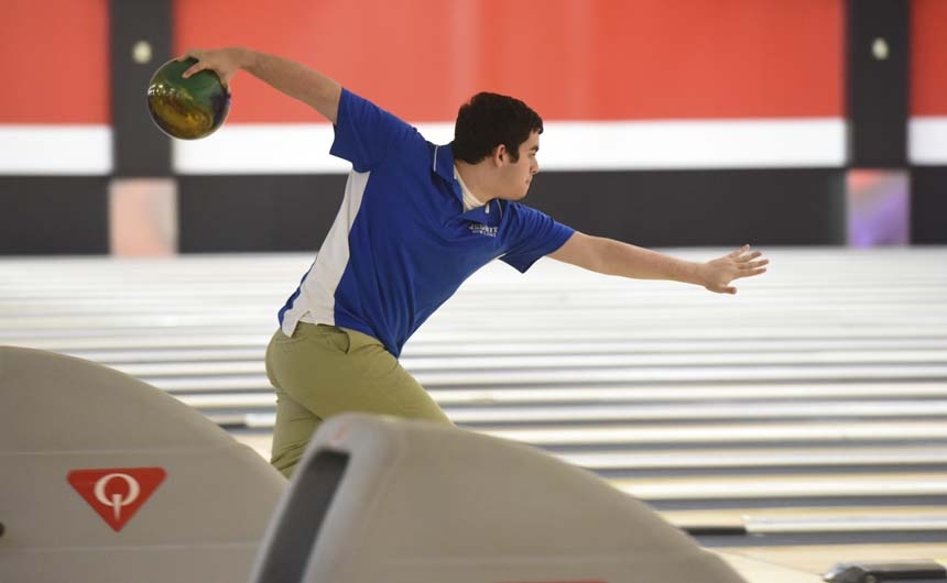 bowling_20150319_jhsvsbm_seniordaydsc_4484web