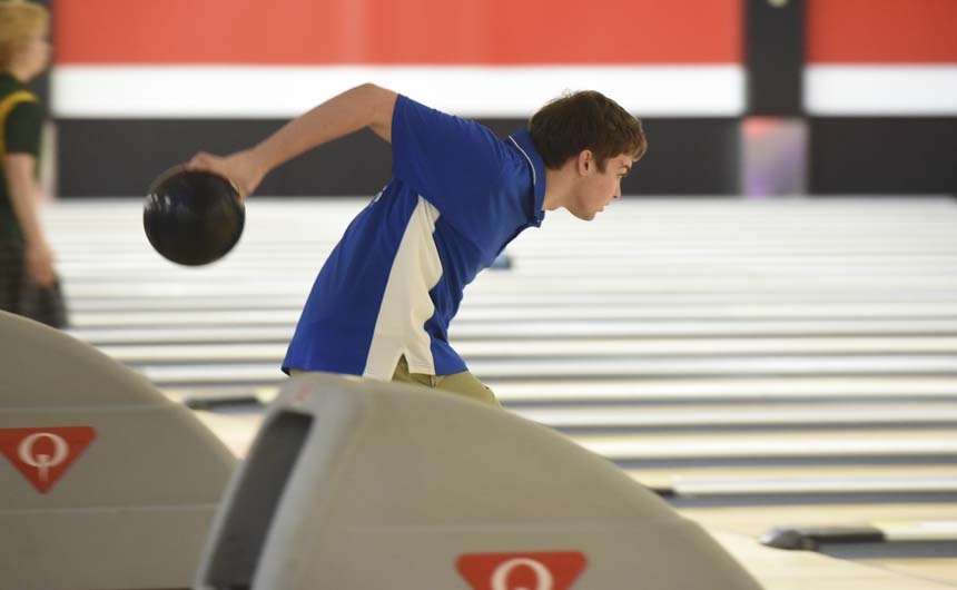 bowling_20150319_jhsvsbm_seniordaydsc_4543web