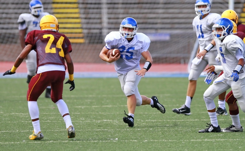 football-2014_scrimmage_jhsvmcdonogh_08212014_05