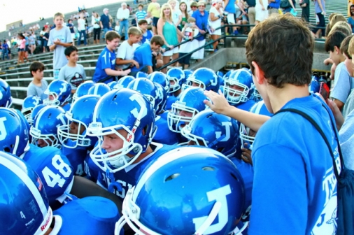 football_2012_jhs_v_holy_cross_gar_090712_01