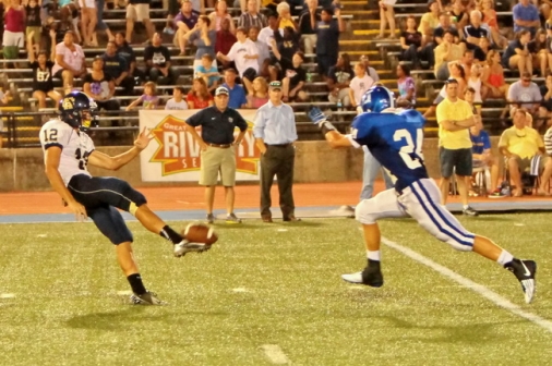 football_2012_jhs_v_holy_cross_gar_090712_10