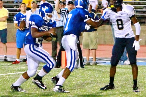 football_2012_jhs_v_holy_cross_gar_090712_17