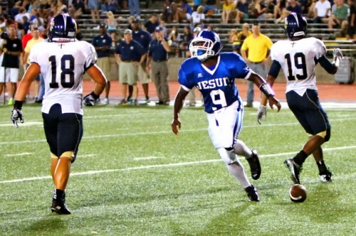 football_2012_jhs_v_holy_cross_gar_090712_35