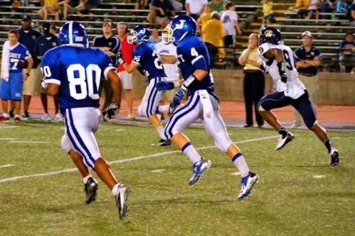 football_2012_jhs_v_holy_cross_gar_090712_40