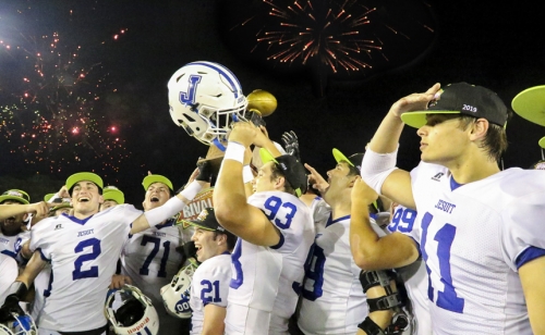 JesuitvsHolyCross_20191004_Awards-Sideline_086