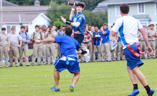 Senior Faculty Football_092442015_05