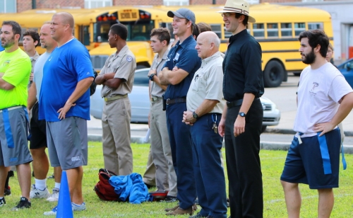 Senior Faculty Football_092442015_07