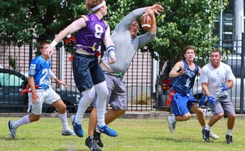 Senior Faculty Football_092442015_11