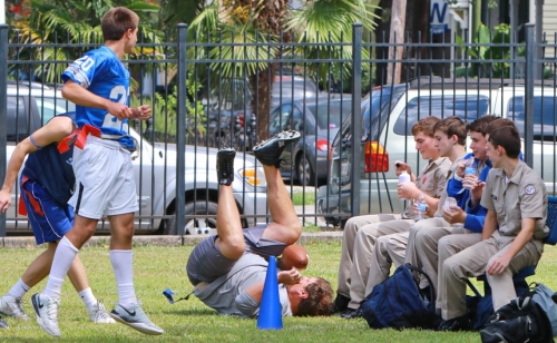 Senior Faculty Football_092442015_12