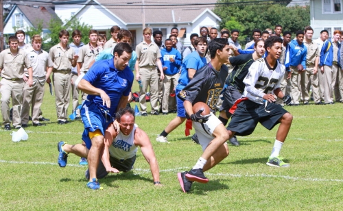 Senior Faculty Football_092442015_18