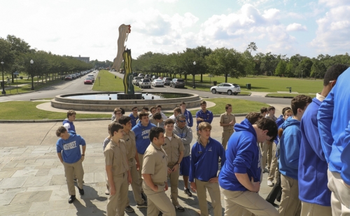 Junior-Class_20180427_Art-Field-Trip_011