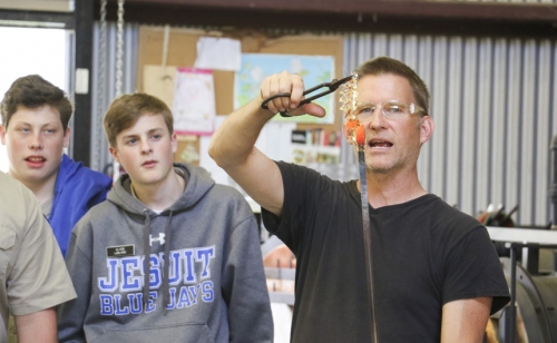 Junior-Class_20180427_Art-Field-Trip_203