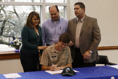 nationalsigningday_tannerlee_20120206_001