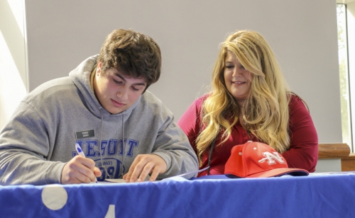 SigningDay_Football_20190206_058