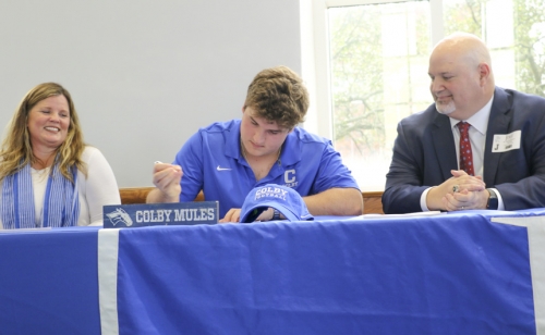 SigningDay_Football_20190206_059